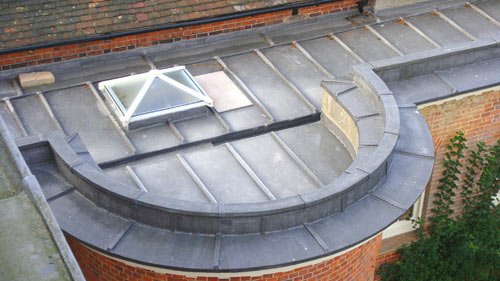 Bay window roof in lead